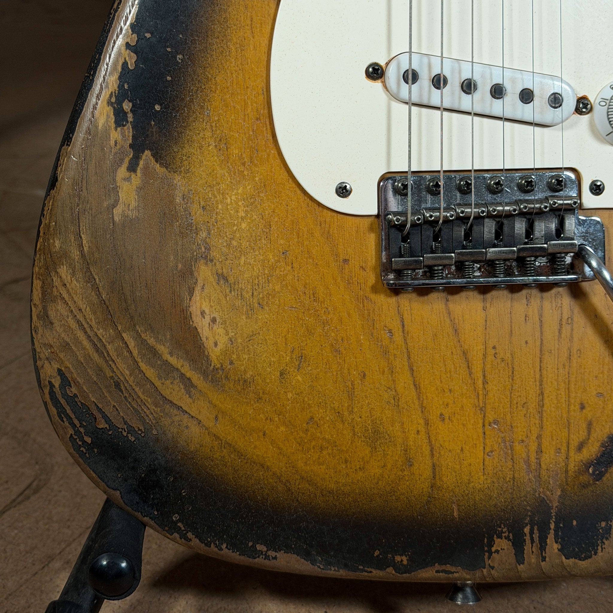 Mestric M5456 "Foundational Run" — Cloudy 2-Colour Sunburst · Serial #003