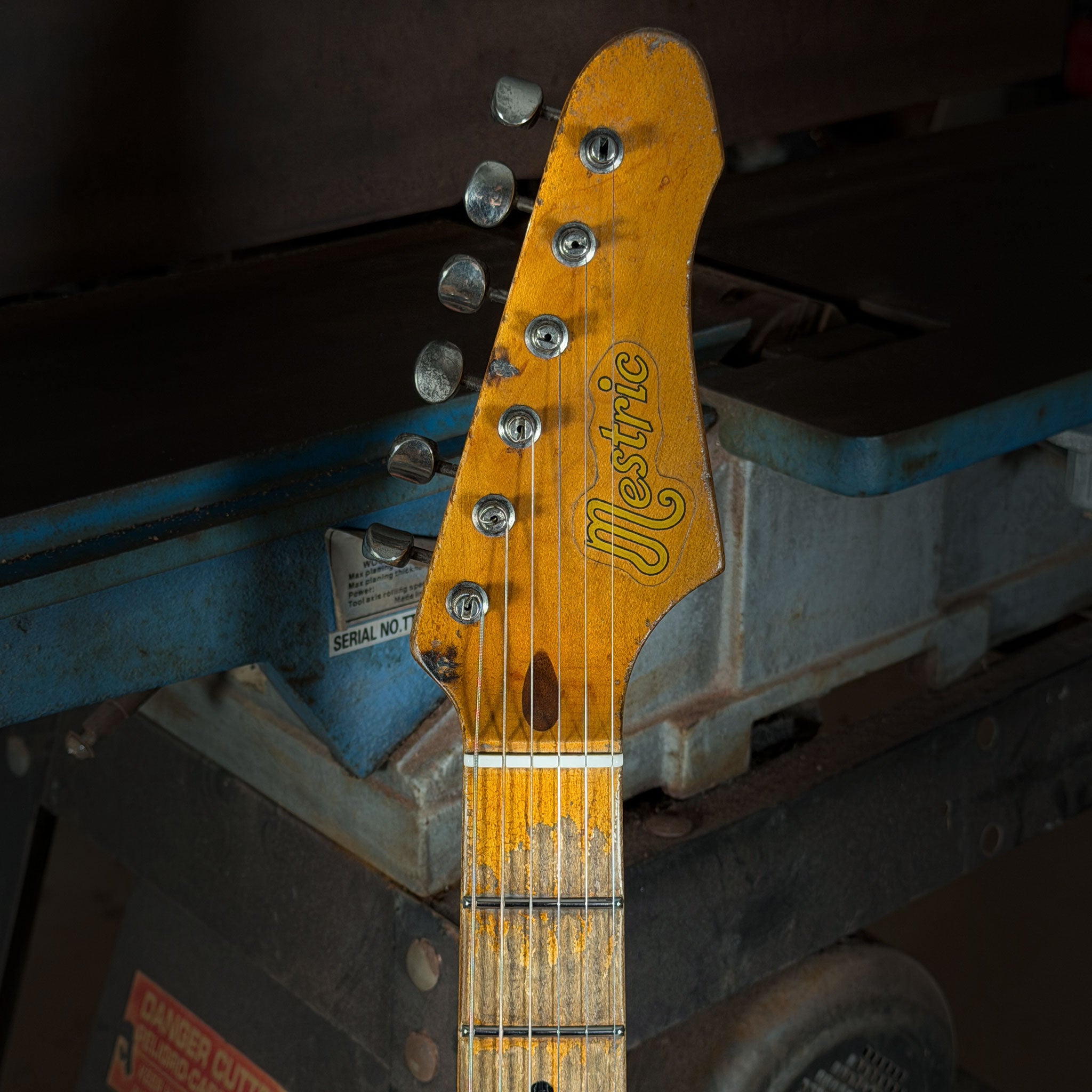 Mestric M5456 "Foundational Run" — Cloudy 2-Colour Sunburst · Serial #003