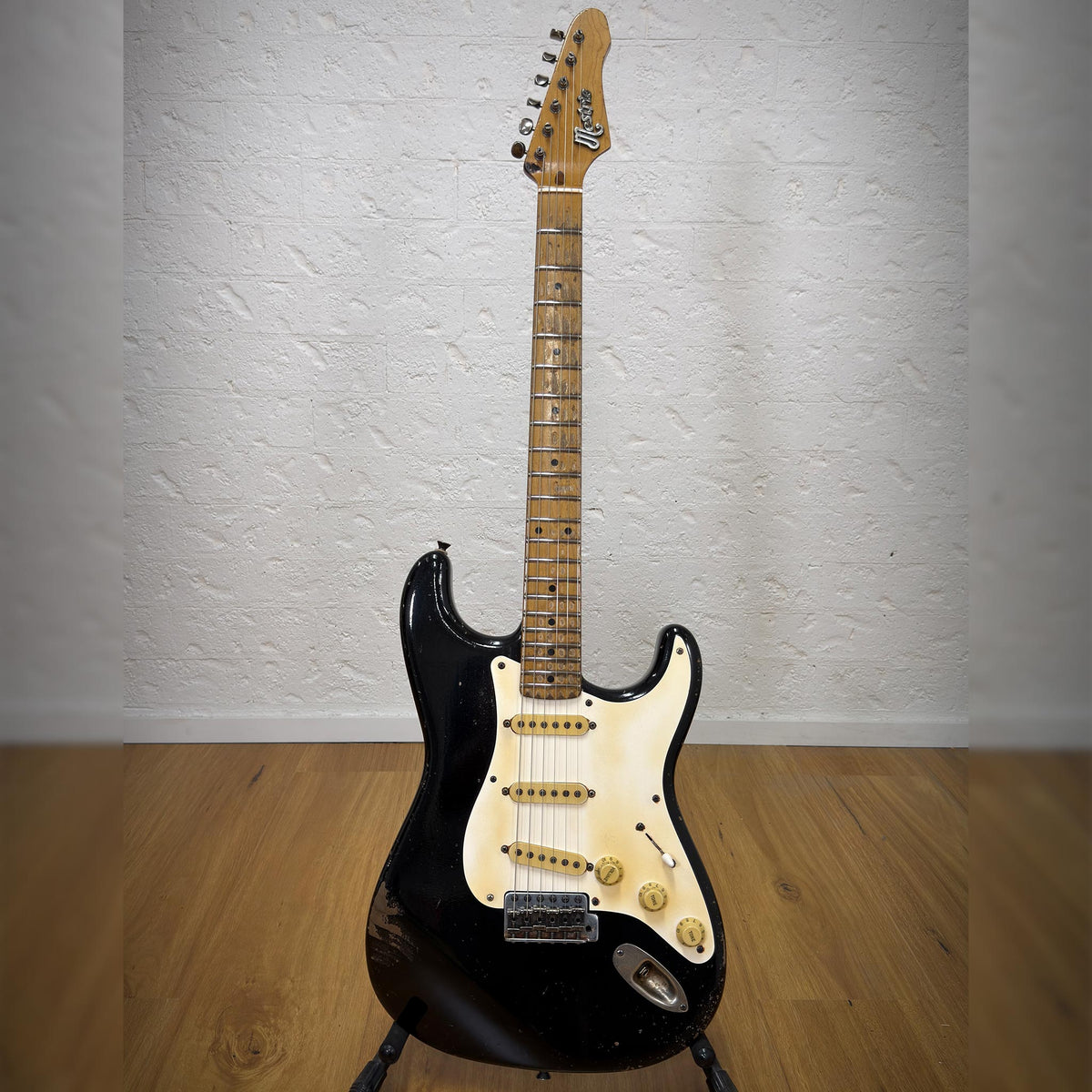 Mestric M5758 Standard Series — Black · Serial #017
